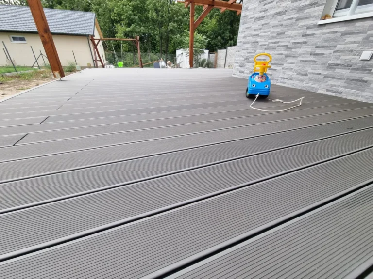 WPC teraszburkolat WOW™ Fine Grey Dunavarsány (9)